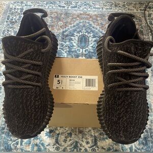 Yeezy Boost 350 Originals Black/BlueGray. Mens 5 1/2 Women’s 6 1/2